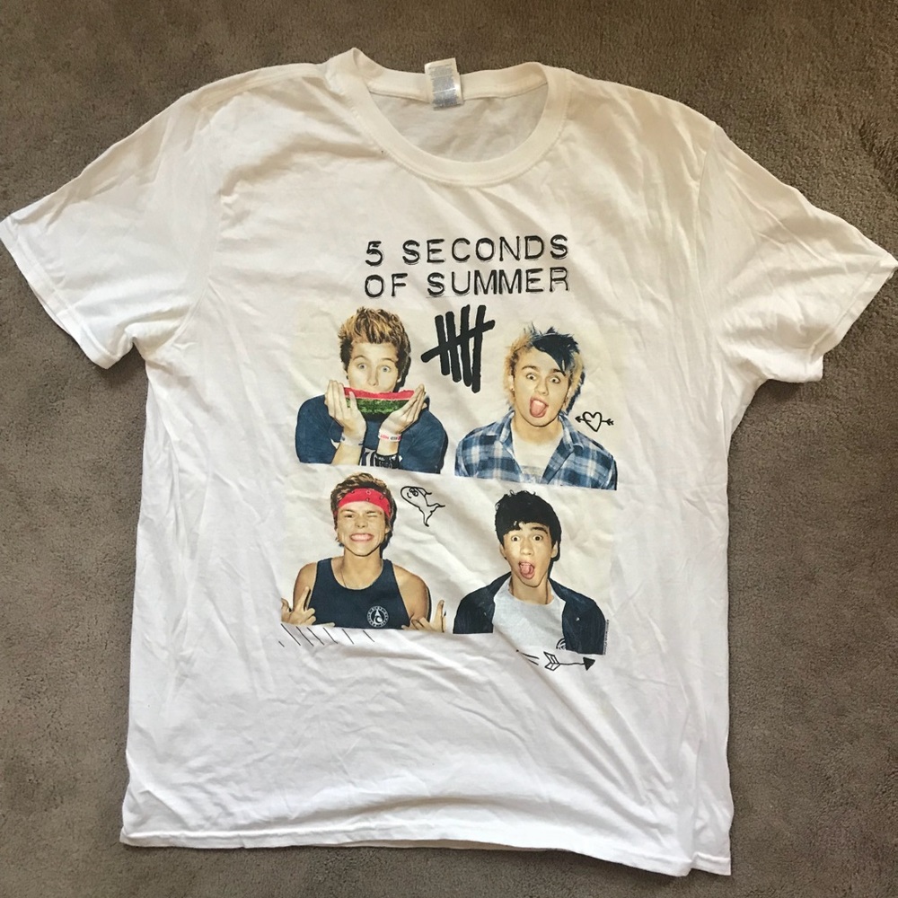 5 SECONDS OF SUMMER (5SOS) authentic band t-shirt